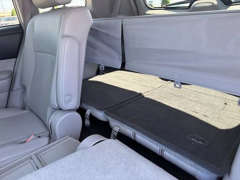 Used 2013 Toyota Highlander Limited FWD image 16