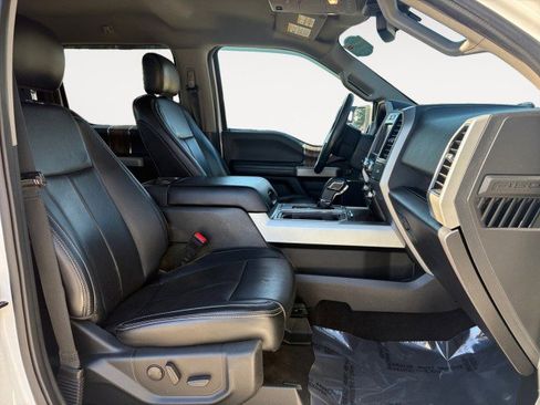 Used 2019 Ford F150 Lariat w/ Trailer Tow Package image 2