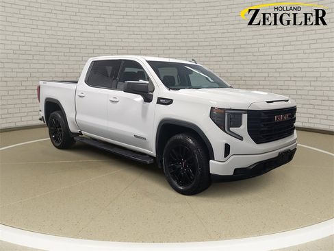 Used 2022 GMC Sierra 1500 Elevation image 3