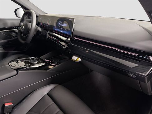 New 2026 BMW 530i xDrive w/ Premium Package AWD/4WD image 30
