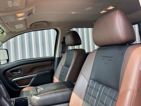 Used 2018 Nissan Titan Platinum Reserve w/ Platinum Utility Package AWD/4WD image 10