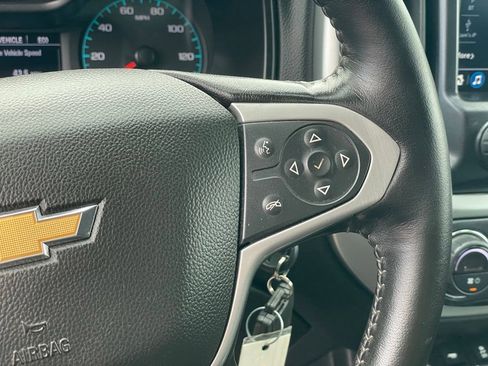 Used 2022 Chevrolet Colorado LT w/ Redline Special Edition AWD/4WD image 18