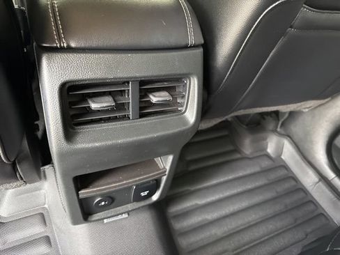 Used 2024 Ford Edge Titanium AWD/4WD image 20