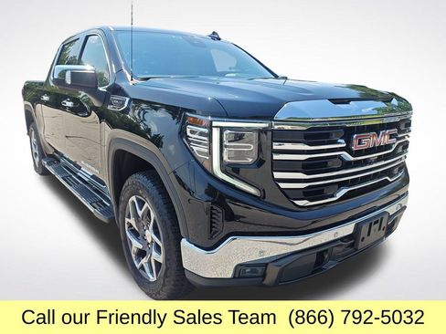 Used 2025 GMC Sierra 1500 SLT w/ SLT Premium Plus Package AWD/4WD image 9