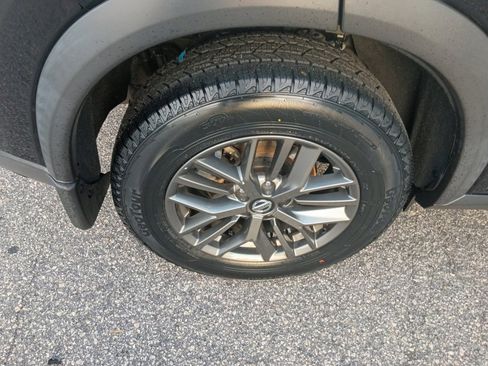 Used 2021 Nissan Rogue S FWD image 27