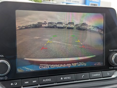 Used 2023 Nissan Rogue SV FWD image 23