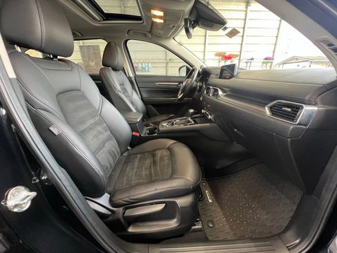 Used 2020 MAZDA CX-5 Touring image 17