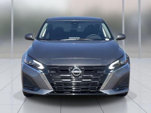 New 2025 Nissan Altima 2.5 SV image 8