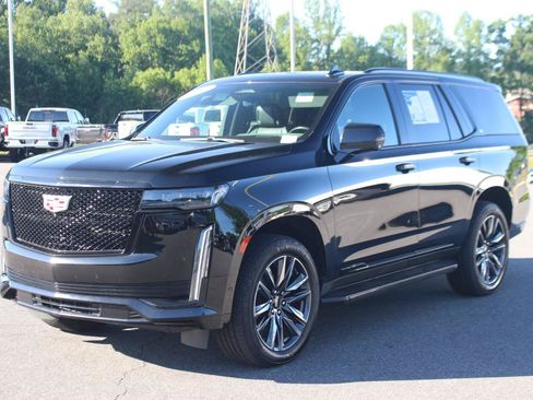 Used 2021 Cadillac Escalade Sport w/ Heavy-Duty Trailer Package AWD/4WD image 3