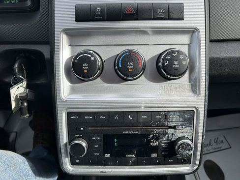 Used 2010 Dodge Journey SXT FWD image 20