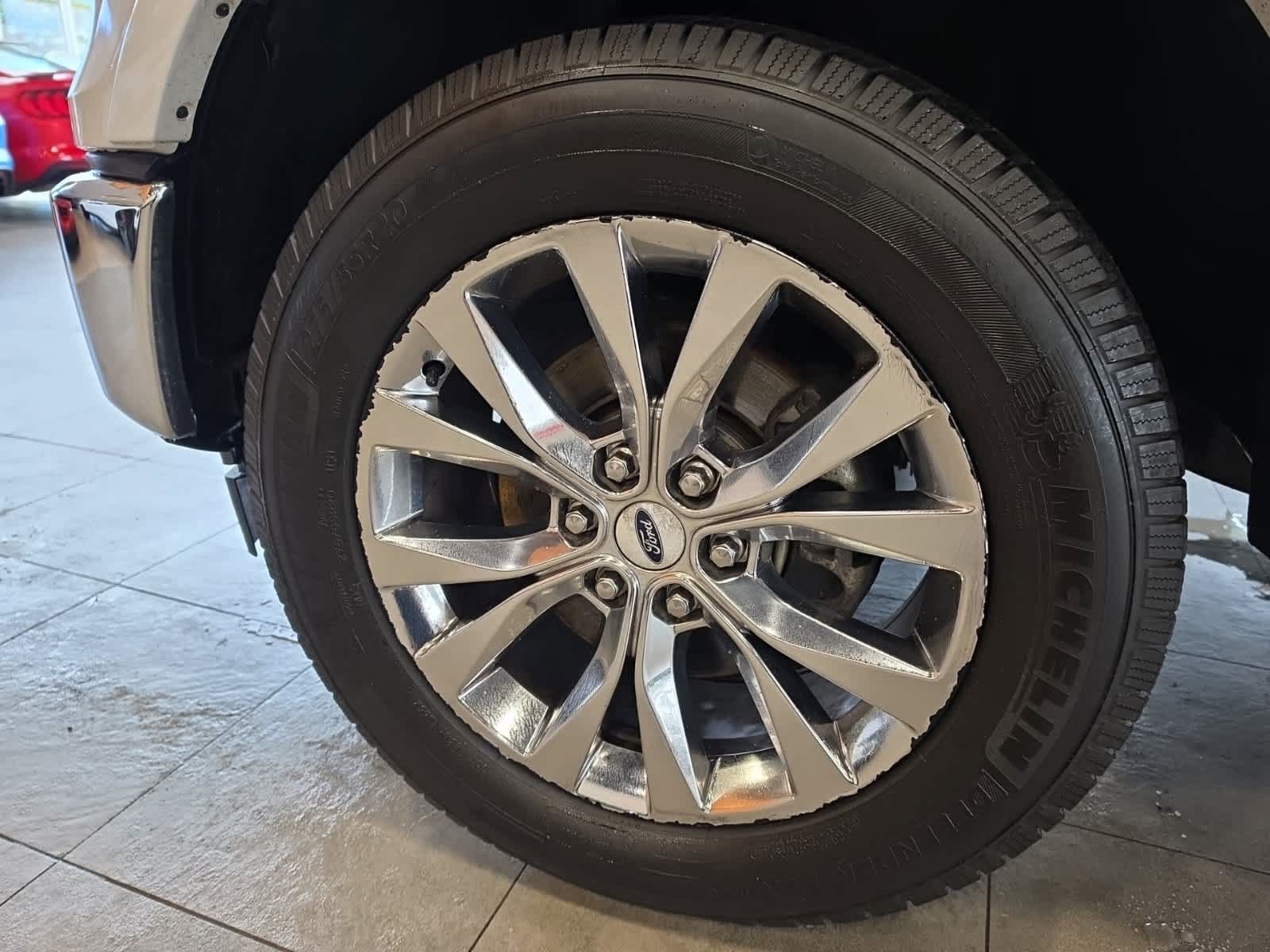 Used 2017 Ford F150 Lariat w/ Equipment Group 502A Luxury AWD/4WD image 17