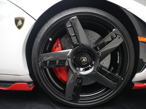 Used 2017 Lamborghini Centenario LP 770-4 AWD/4WD image 40