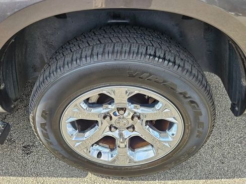 Used 2017 RAM 1500 Laramie w/ Convenience Group image 7