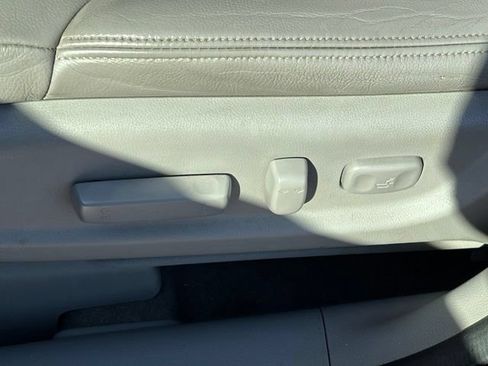 Used 2013 Honda CR-V EX-L image 9