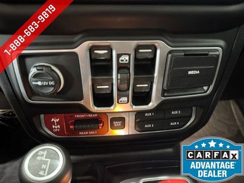Used 2018 Jeep Wrangler Unlimited Rubicon w/ Uconnect 4C Nav & Sound Group AWD/4WD image 17