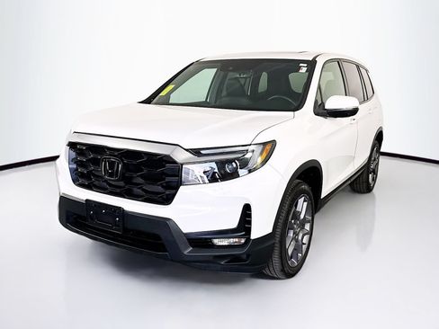 Used 2023 Honda Passport EX-L image 3