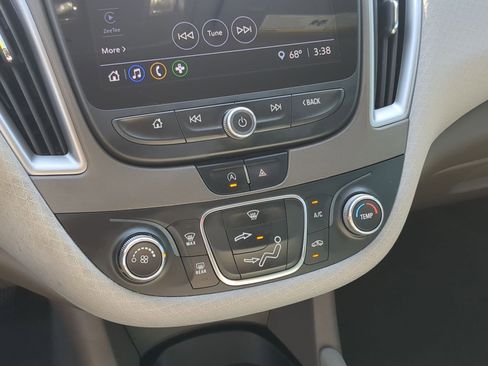 Used 2022 Chevrolet Malibu LS image 19