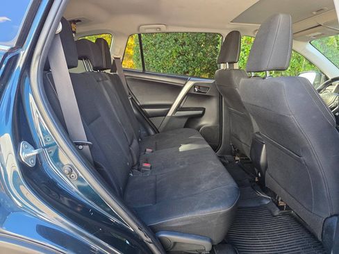 Used 2018 Toyota RAV4 XLE w/ Plus Extra Value Package AWD/4WD image 29