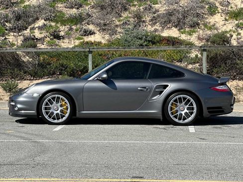 Used 2013 Porsche 911 Turbo S image 2