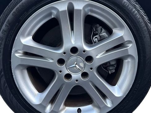 Used 2005 Mercedes-Benz E 500 4MATIC Sedan image 41