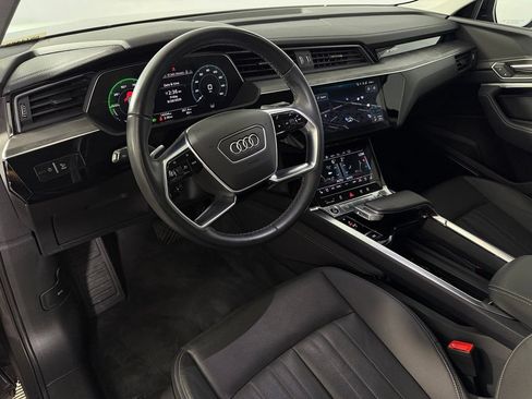 Used 2024 Audi Q8 e-tron Premium Plus w/ Premium Plus Package AWD/4WD image 12