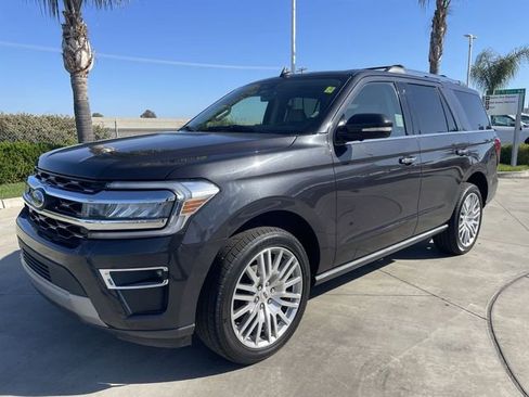 Used 2024 Ford Expedition Limited image 4