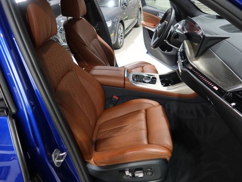 Used 2025 BMW X7 M60i AWD/4WD image 13