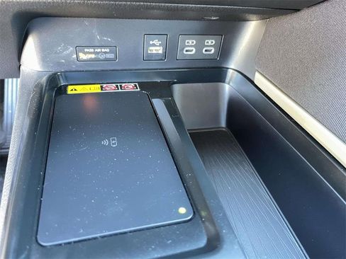 Used 2025 Toyota Camry LE image 20