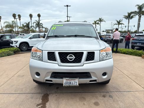 Used 2011 Nissan Armada SV RWD image 2