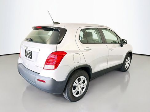 Used 2016 Chevrolet Trax LS FWD image 7