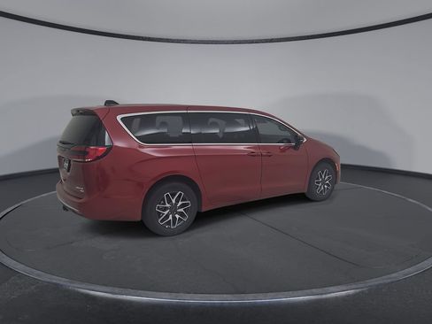 New 2027 Chrysler Pacifica Limited AWD/4WD image 15