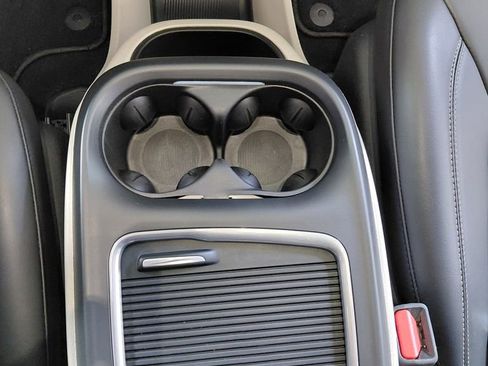 Certified 2023 Chrysler Pacifica Touring-L FWD image 19