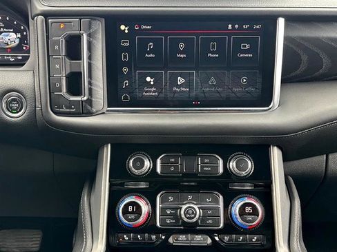 Used 2023 GMC Yukon Denali image 28