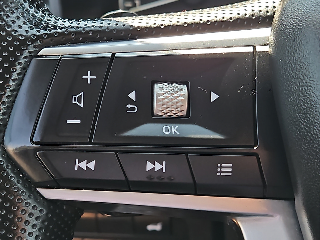 Used 2024 Mitsubishi Outlander SE AWD/4WD image 23
