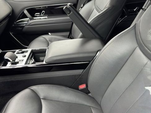Used 2023 Land Rover Range Rover SE image 5