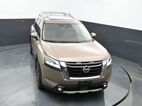 Used 2024 Nissan Pathfinder Platinum w/ Cargo Package image 26
