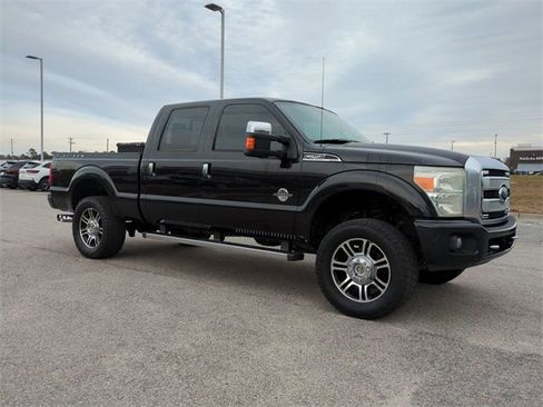 Used 2014 Ford F250 Platinum image 2