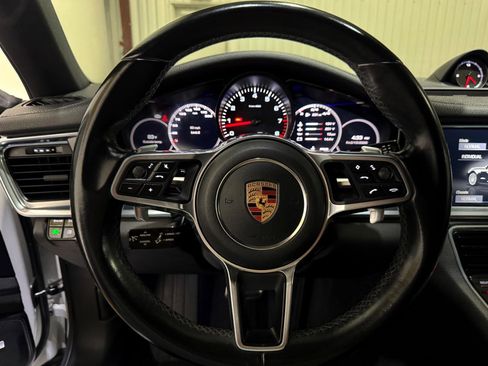 Used 2017 Porsche Panamera 4S image 25
