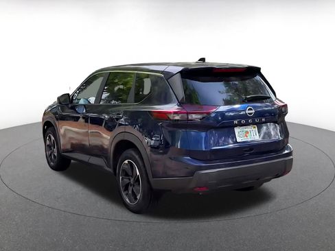 Used 2025 Nissan Rogue SV image 11