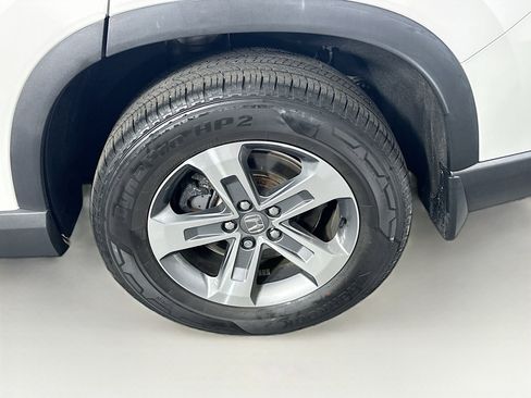 Used 2024 Honda Pilot EX-L image 11