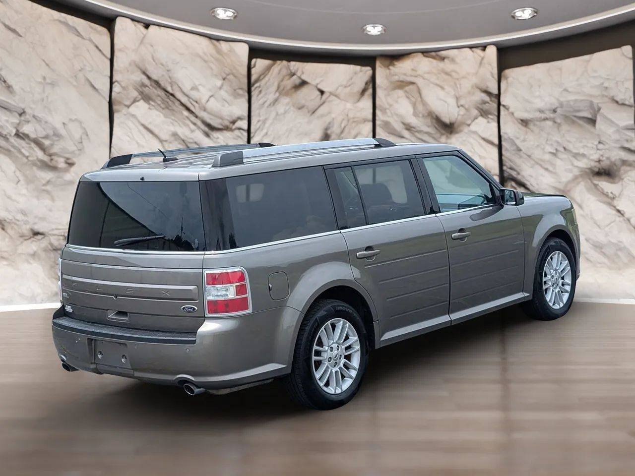 Used 2014 Ford Flex SEL w/ Equipment Group 202A FWD image 13