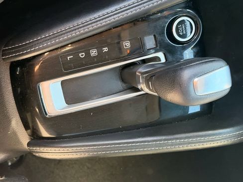 Certified 2018 Nissan Kicks SR w/ Premium Package image 21