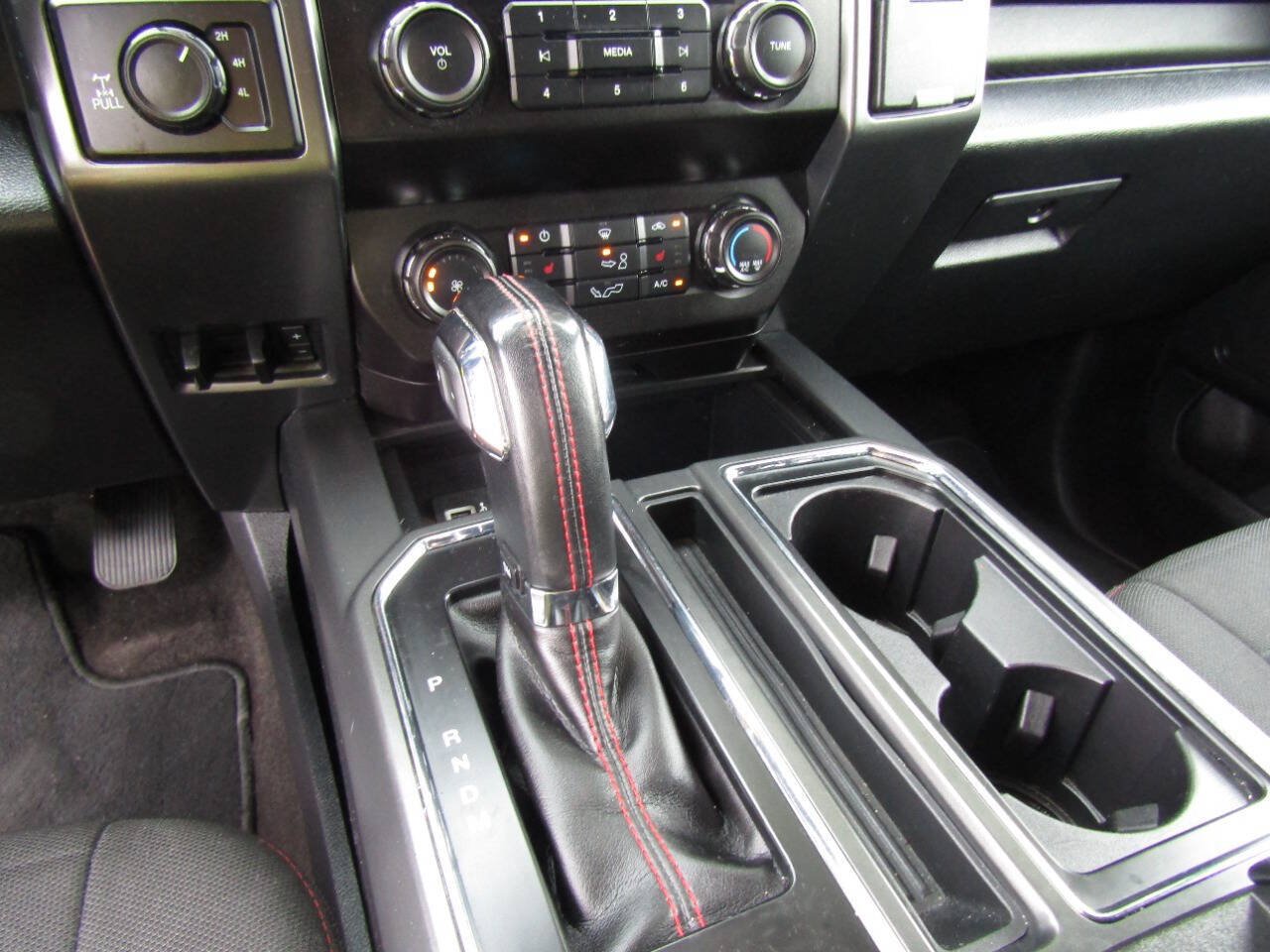 Used 2019 Ford F150 XLT w/ Equipment Group 302A Luxury AWD/4WD image 18