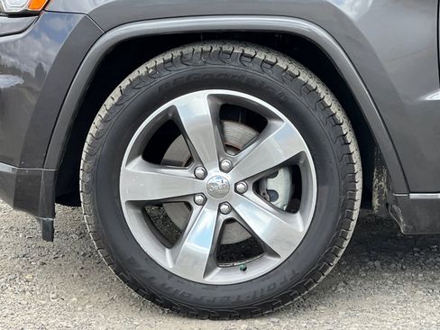 Used 2014 Jeep Grand Cherokee Overland w/ Advanced Technology Group image 26