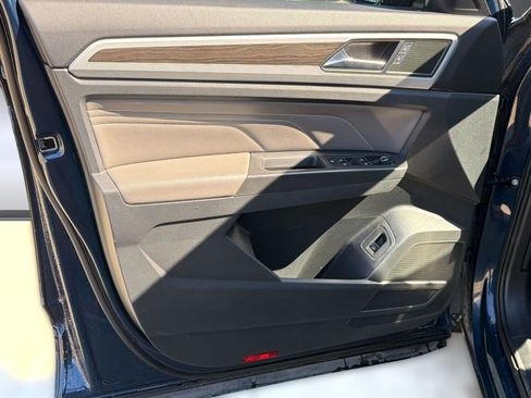 Used 2022 Volkswagen Atlas SE w/ Panoramic Sunroof Package AWD/4WD image 22