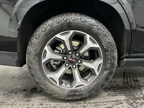 Certified 2025 GMC Yukon AT4 Ultimate w/ LPO, Floor Liner Package AWD/4WD image 34