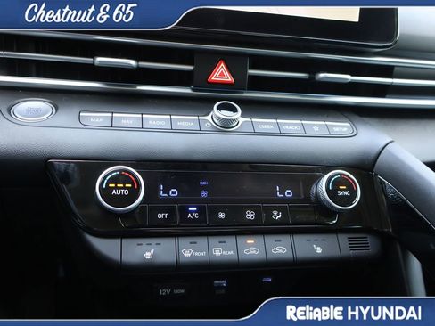 Certified 2025 Hyundai Elantra SEL FWD image 37