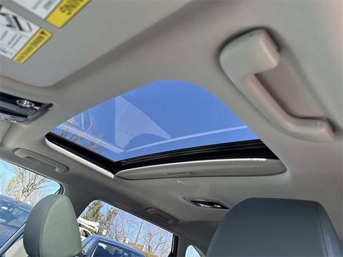 Used 2024 Kia Seltos SX image 16