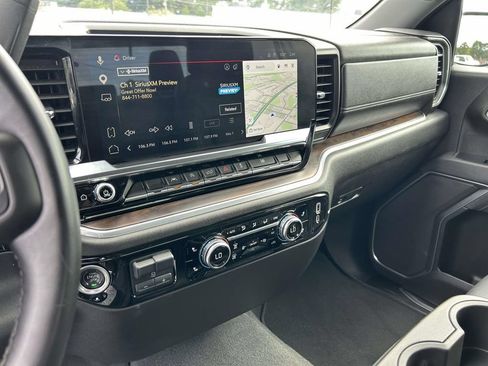Used 2025 GMC Sierra 1500 SLT AWD/4WD image 21