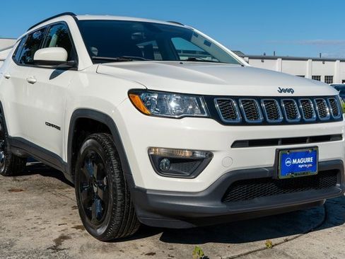 Used 2018 Jeep Compass Latitude w/ Cold Weather Group image 4